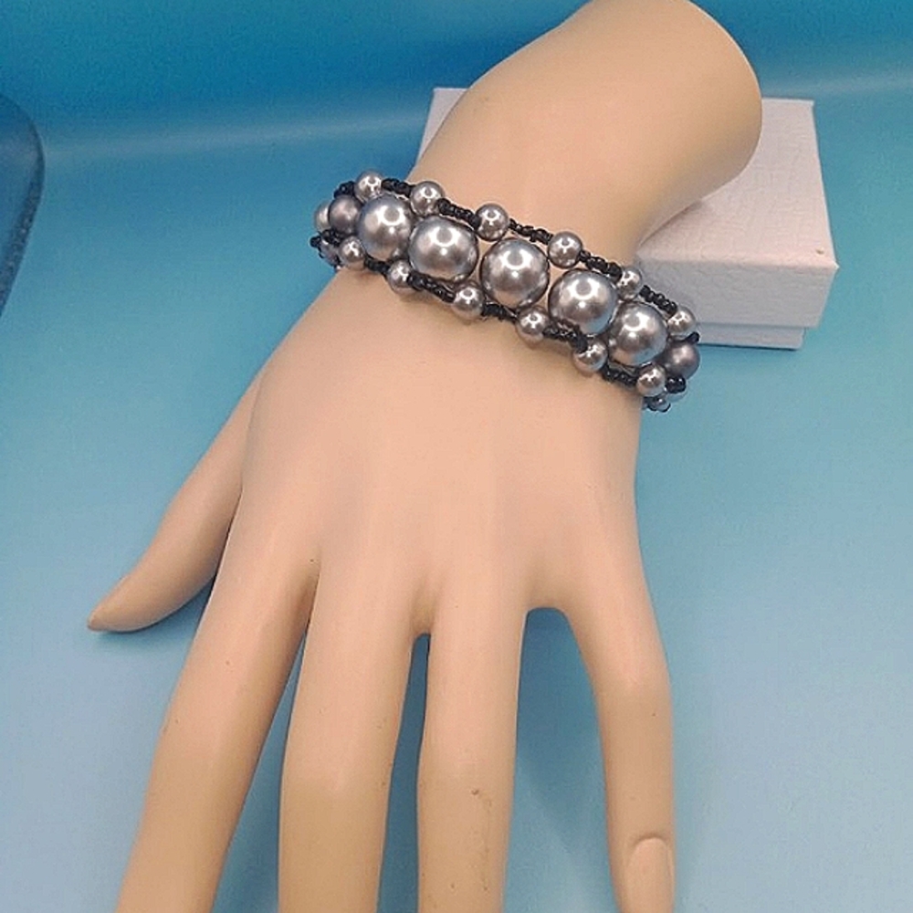 Darigems handmade beaded bracelet
